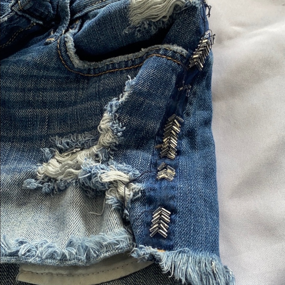 Short - Picture 4 of 5